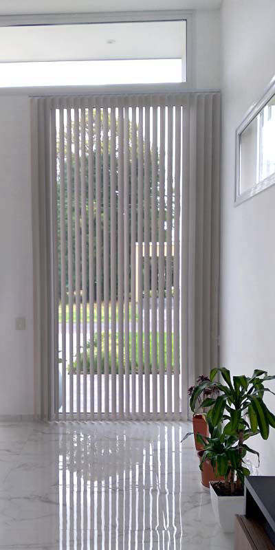 Cortinas de bandas verticales en Canning